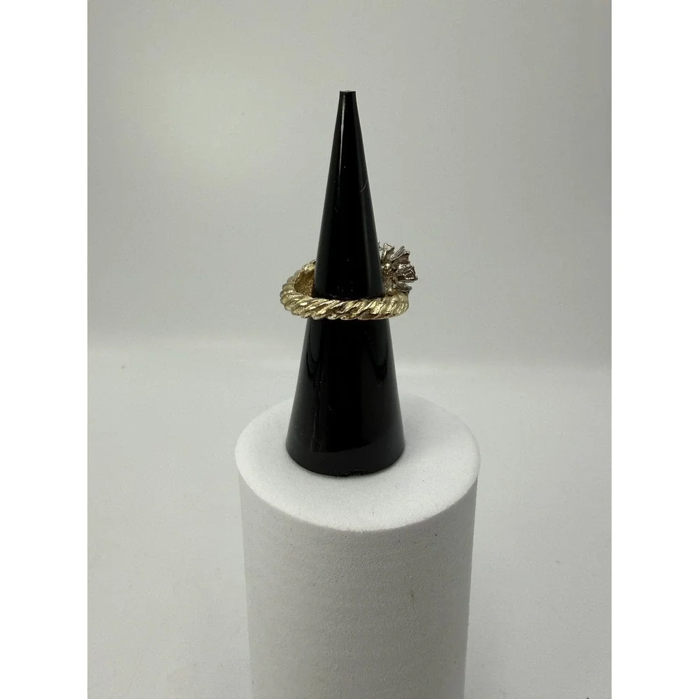 Vintage Gold Tone Rhinestone Cluster Statement Ring Size 5.25 Twisted Band‎